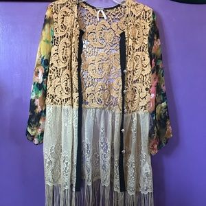 Gimmicks by BKE crochet boho button up/cardigan